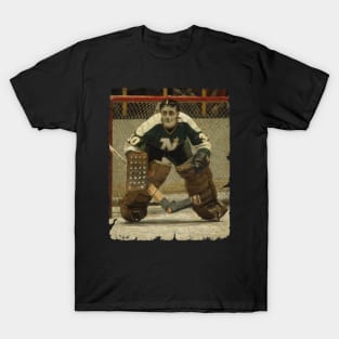 Cesare Maniago - Minnesota North Stars, 1972 (420 GP) T-Shirt